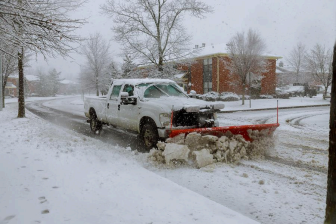 How to Choose the Right Snow Plowing Service in Western New York